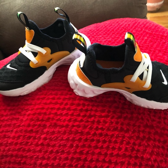 Nike Presto - Picture 2 of 4